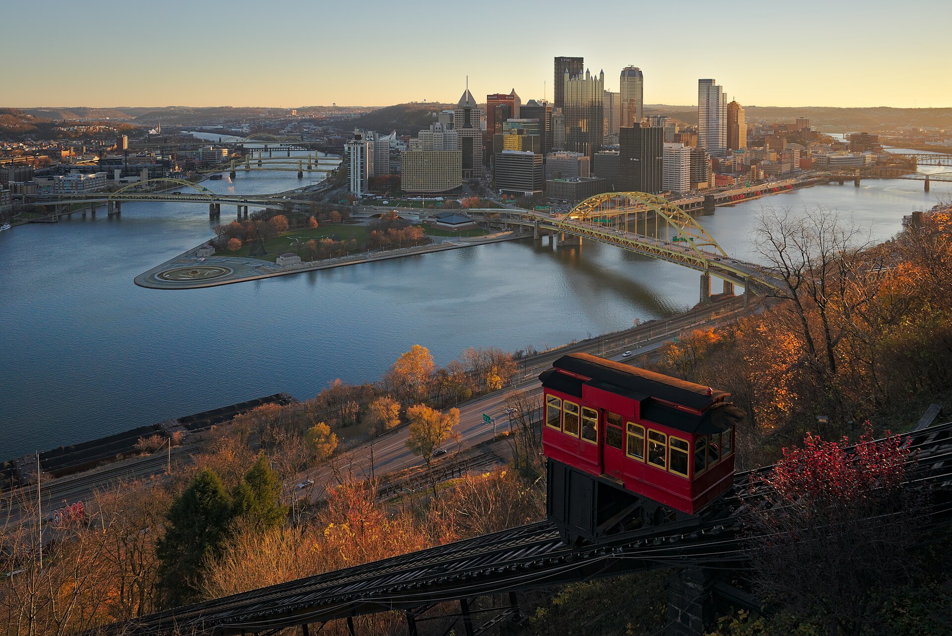 Pgh. Pirates, Pitt donate to city