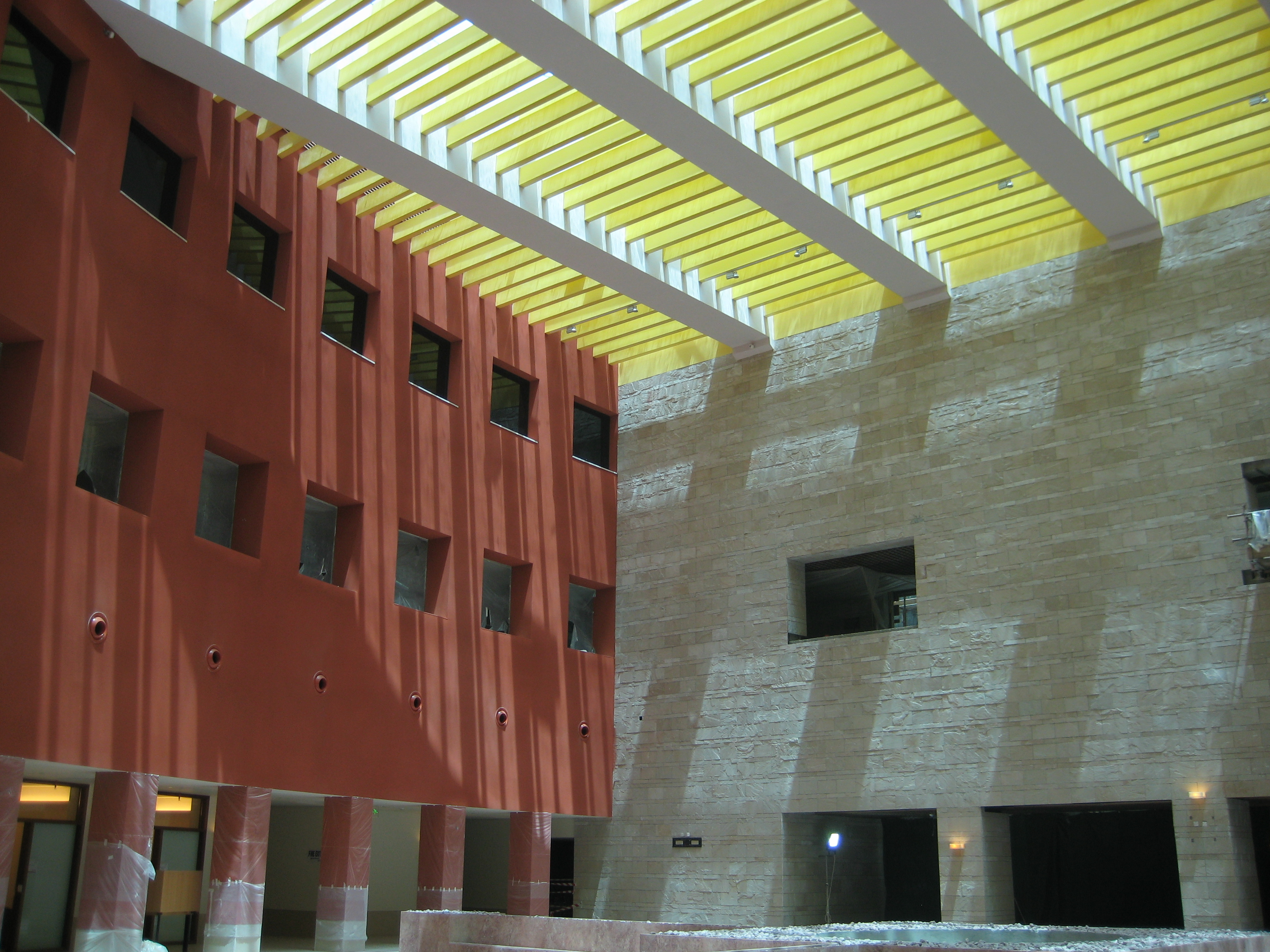 CMU-Q moves online for rest of semester, closes building