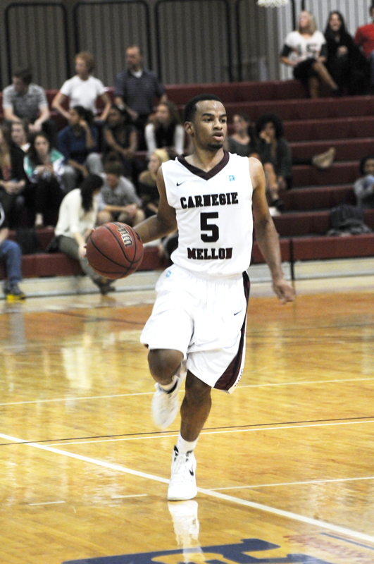 No. 5 sophomore Rashaun Riley leads the team at last Friday’s game. (credit: File Photo by Tommy Hofman)