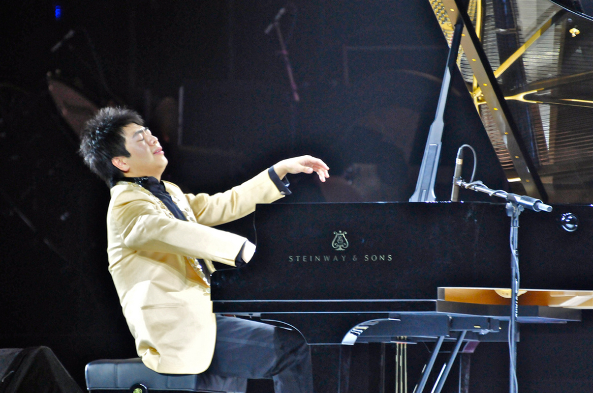 World-renowned pianist Lang Lang — who is known for his dramatic performance style — played with the PSO last Saturday. (credit: Courtesy of Vergil Yu Photography via Flickr)