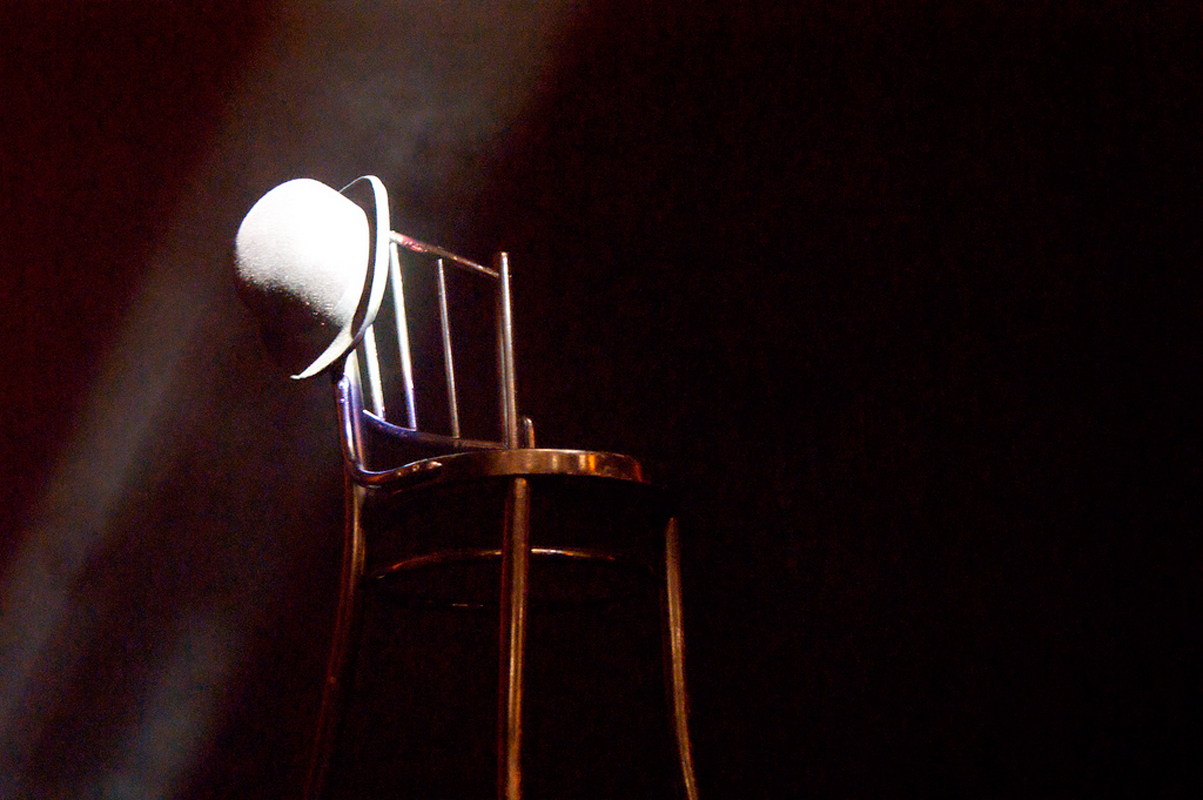 Like the musical’s plot, the set for the production of Chicago was minimal, featuring only a chair and a hat onstage as guests filed in for the show. Broadway Across America presented a Pittsburgh
production of the satirical musical at
Heinz Hall last week. (credit: Courtesy of Enrique Fernández via Flickr)